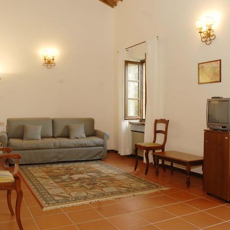 Гостевой дом Relais Borgo Di Toiano Совичилле Экстерьер фото